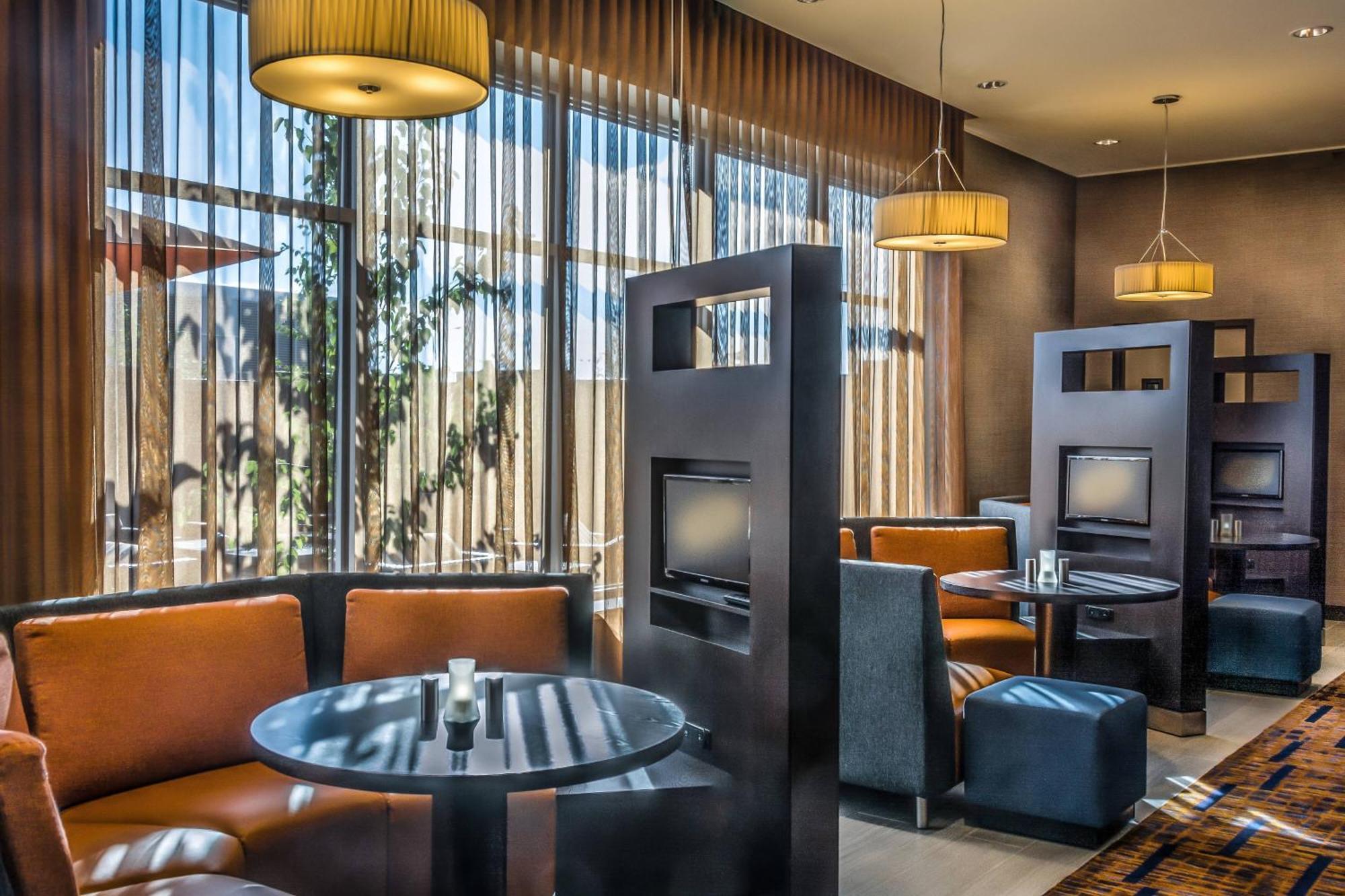 Courtyard By Marriott Winnipeg Airport Exteriér fotografie