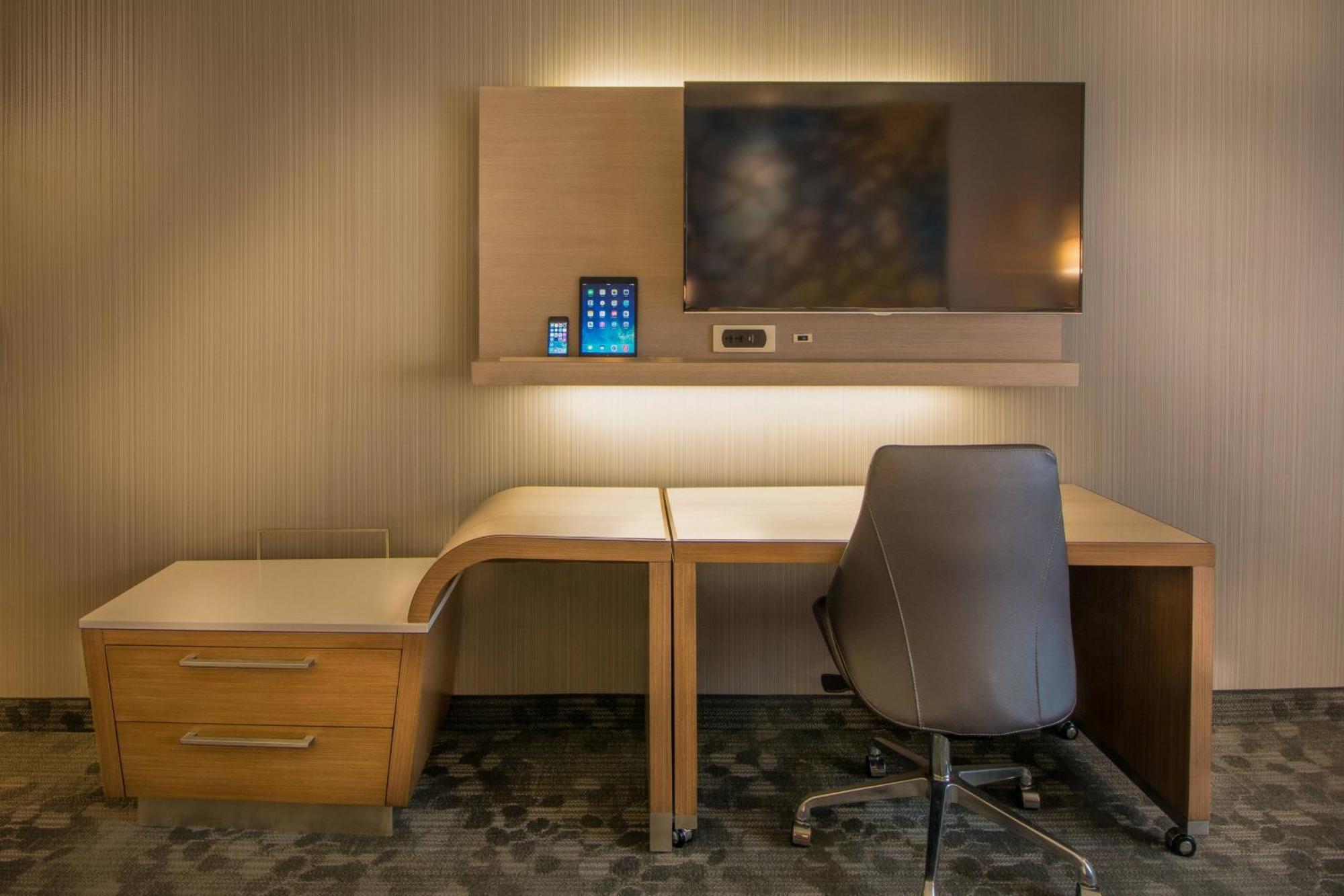 Courtyard By Marriott Winnipeg Airport Exteriér fotografie